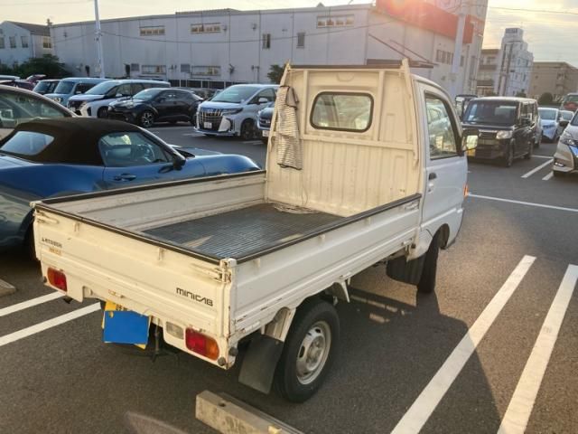 Mazda Bongo rear view