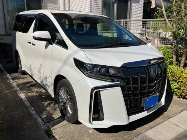 Mazda Bongo front view