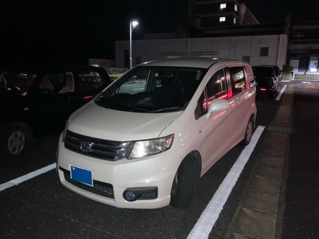 Mazda Bongo front view