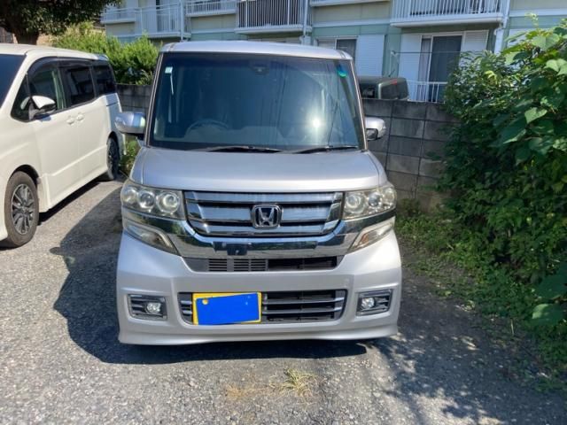 Mazda Bongo front view