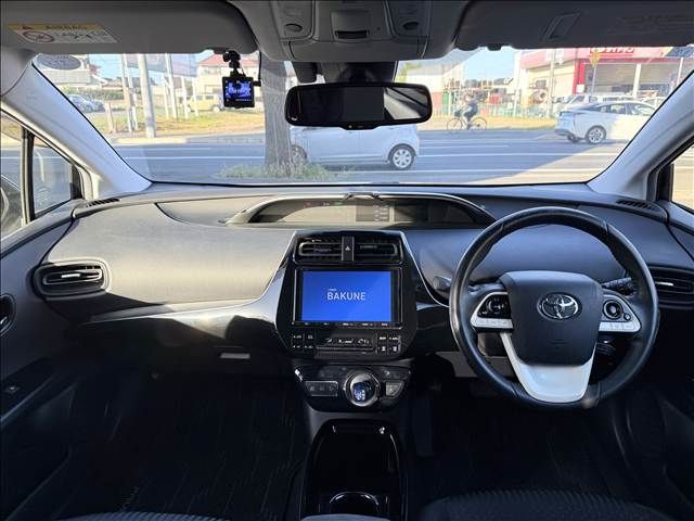 Mazda Bongo front view