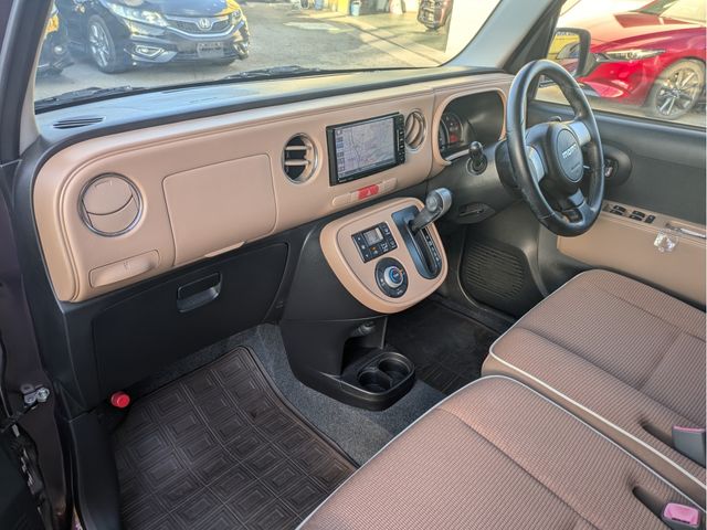 Mazda Bongo rear view