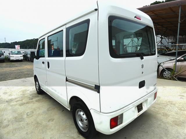 Mazda Bongo front view