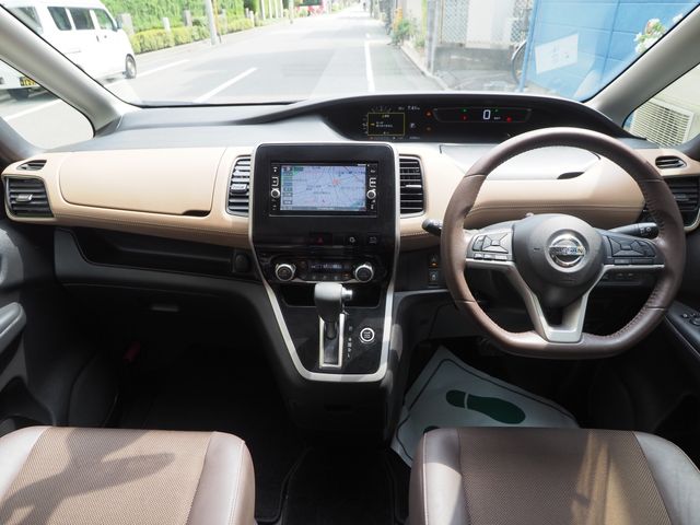 Mazda Bongo front view