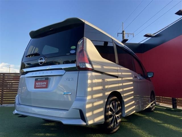 Mazda Bongo rear view
