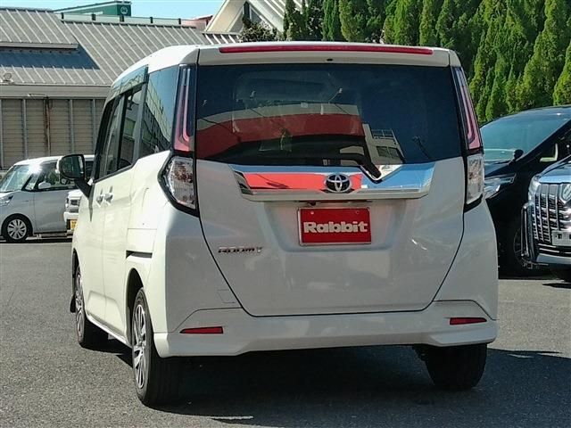 Mazda Bongo front view