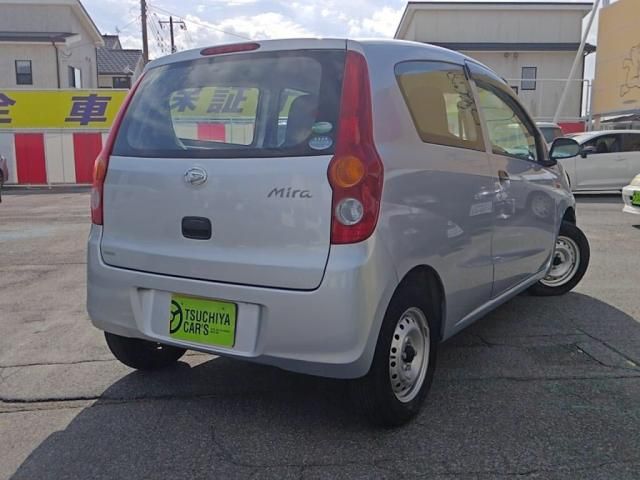Mazda Bongo front view